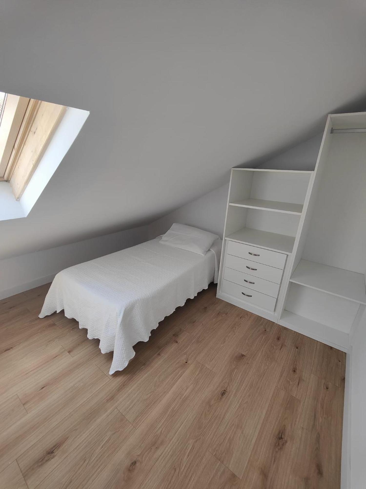 Chalet Con Wifi , Ps4 , Garaje, 5 Dormitorios, 3 Banos, Σαντιάγο ντε Κομποστέλα Εξωτερικό φωτογραφία